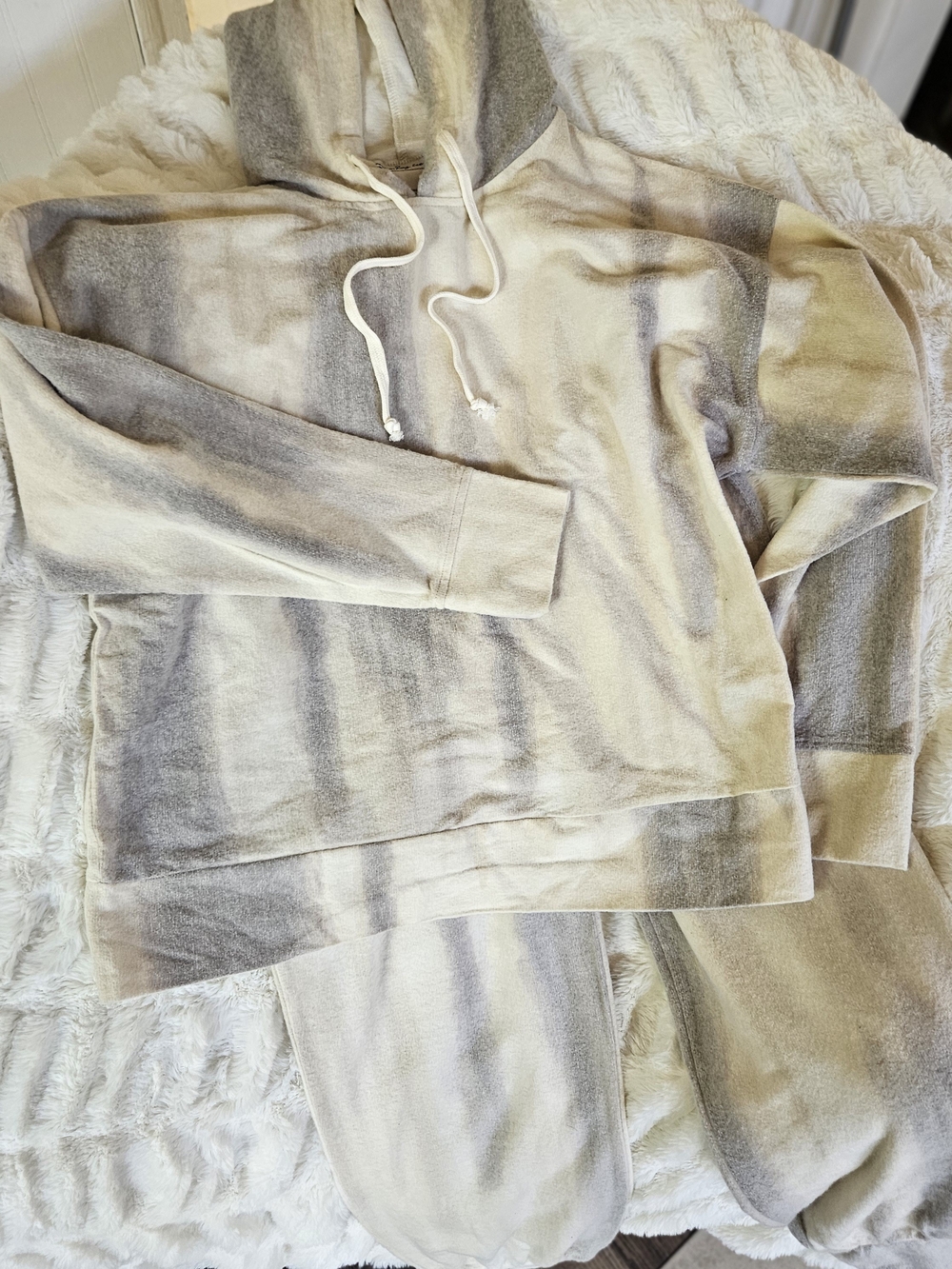 Cozy Super Soft Women's Crewneck Lounge Set in Cream and Gray Tie-Dye